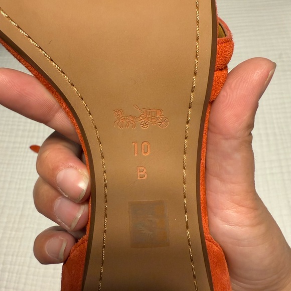 COACH heels sz 10 - Picture 4 of 4